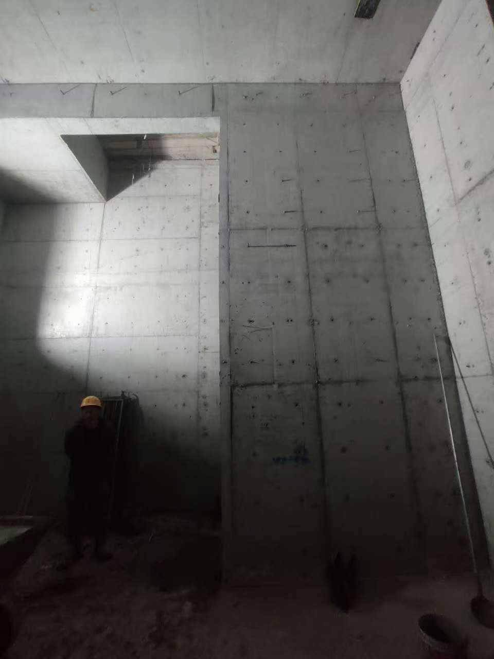 游仙墙上开槽钢筋断了有影响吗